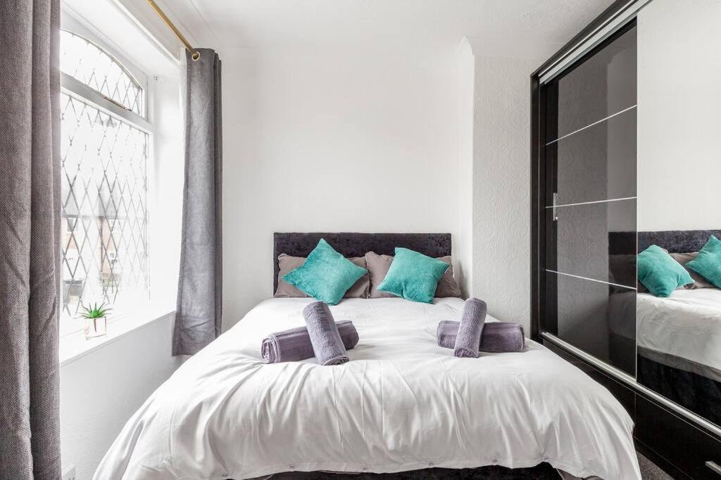 Memory Lane - Beautifully Renovated House Close To Motorway Networks Shevington Екстериор снимка